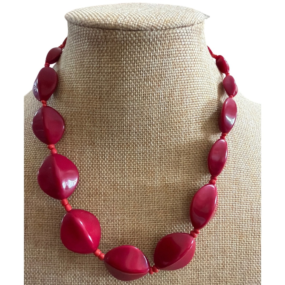 Red Chunky Resin Statement Necklace Twisted Oval Graduated Beads Adjustable